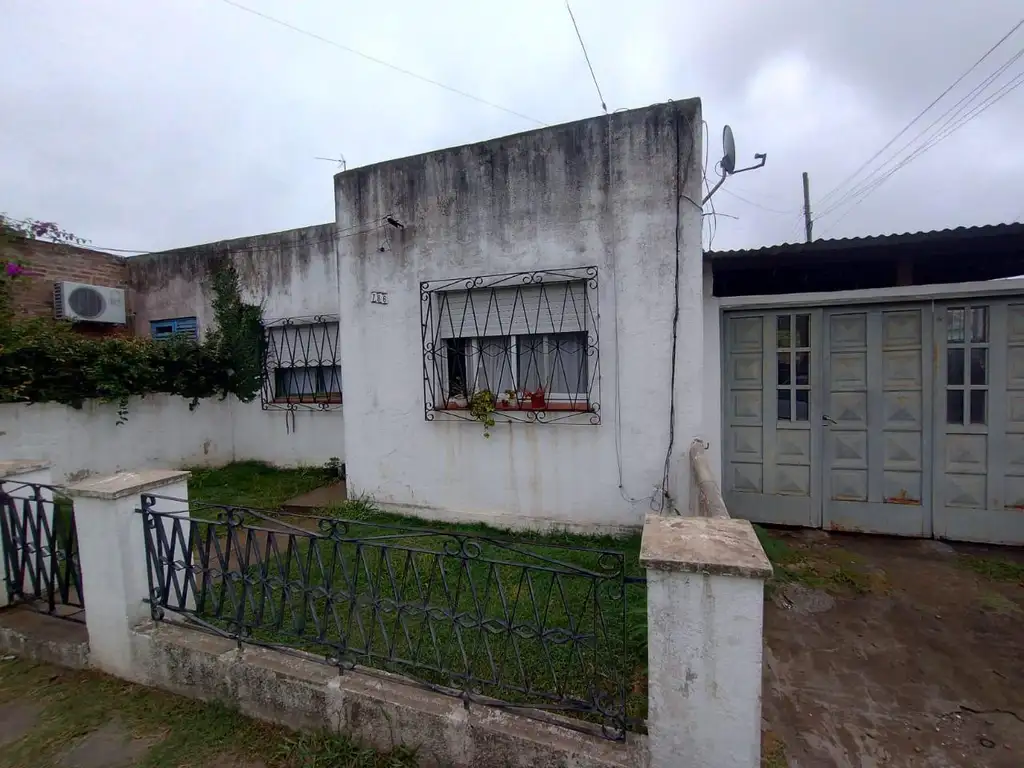 VENTA  CASA 3 AMBIENTES  A RECICLAR  OPORTUNIDAD   *APTO CRÉDITO*