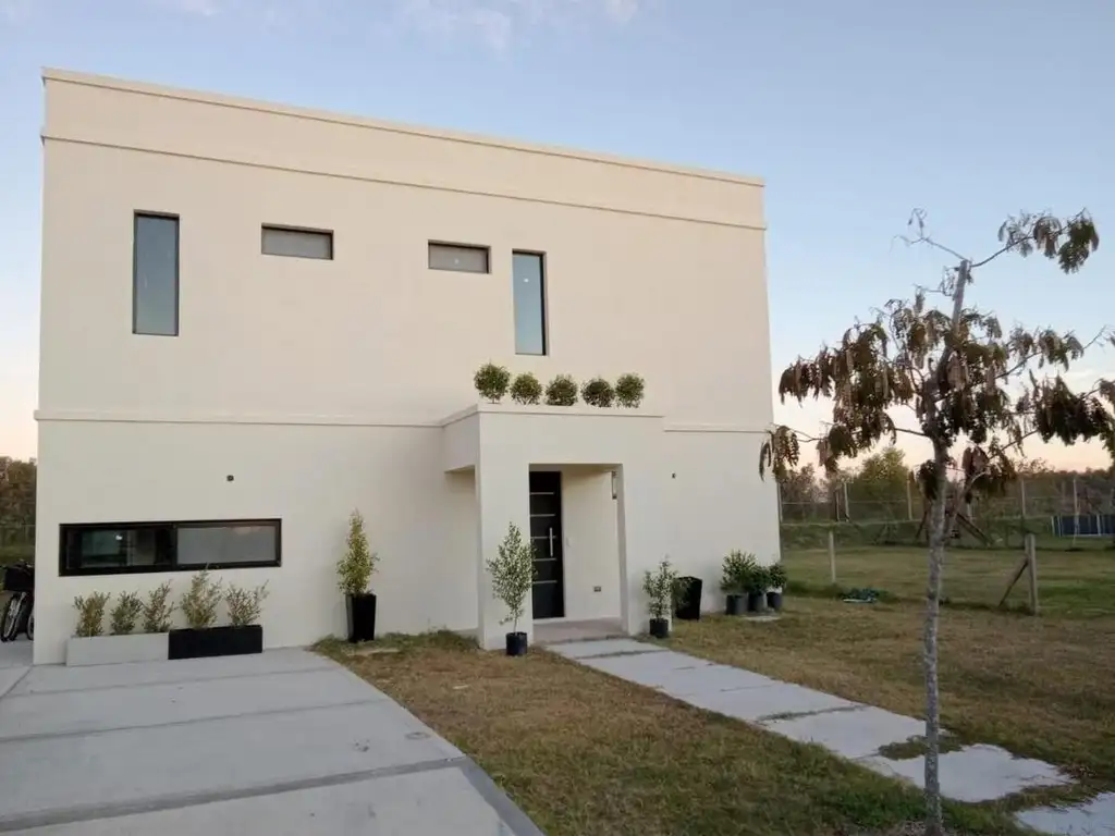 Casa  en Venta acacias puertos del lago