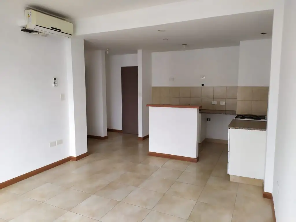 Alquiler  Departamento 1 DORMITORIO con cochera 60 E 2 y 3