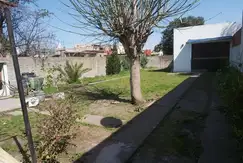 Vende casa en 140 e/50 y 52