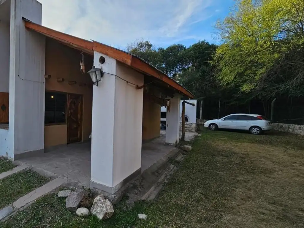 SE VENDE CASA ESTILO CABAÑA EN HUERTA GRANDE APTO BANCOR