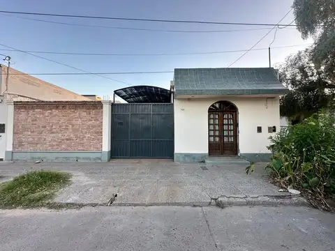 VENTA DE CASA EN BARRIO BELGRANO