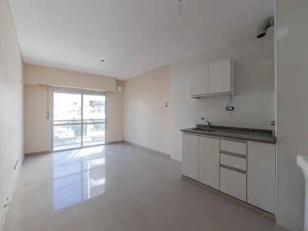 VENTA - DEPARTAMENTO UN DORMITORIO CONTRAFRENTE - TERRAZA DE USO COMÚN- BARRIO MARTIN