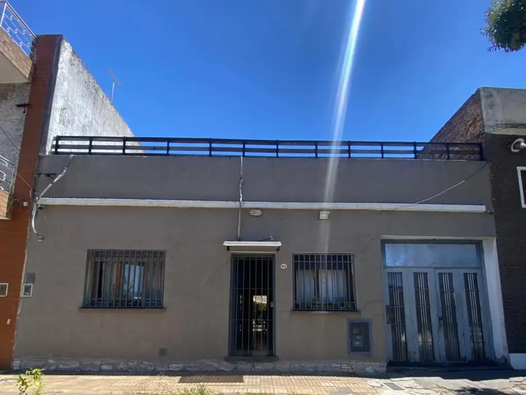 Venta Casa 4 ambientes Lote 231m2 - 3 dormitorios jardin terraza - Vicente Lopez Villa Martelli