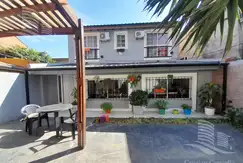 Venta - Casa Multifamiliar 4/Cuatro Ambientes, Cochera - Villa Adelina, San Isidro