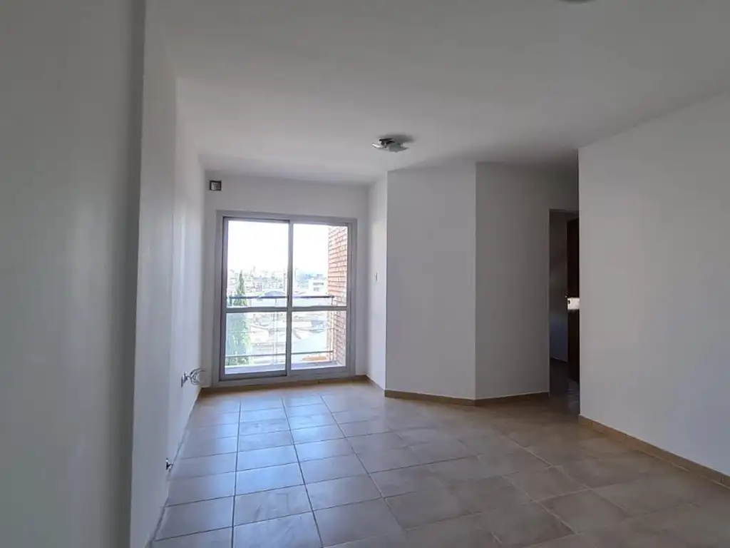 Venta Departamento 1 Dormitorio con Balcón Centro