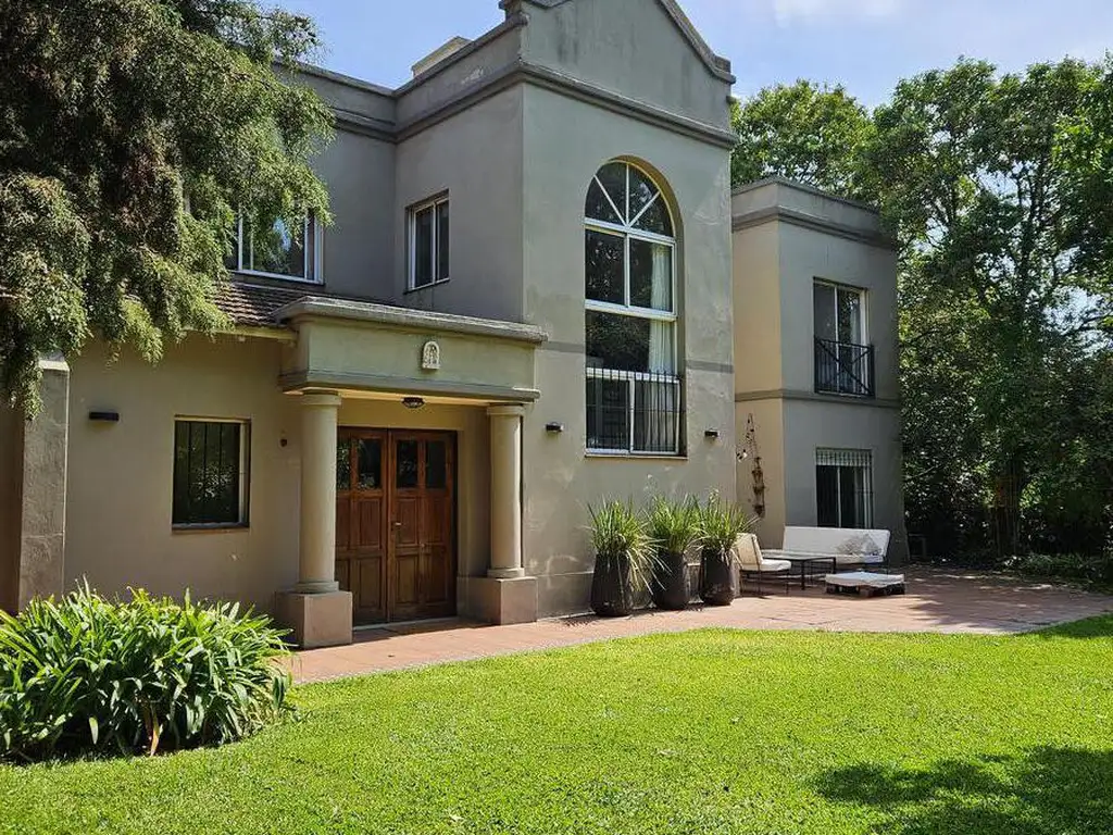 Venta Casa a estrenar 6 dormitorios, 338m2, con balcón, Ibera 900, San