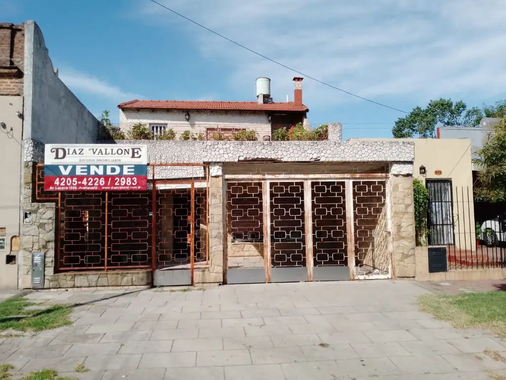 Casa en dos plantas a RECICLAR. OPCION FINANCIAMIENTO.