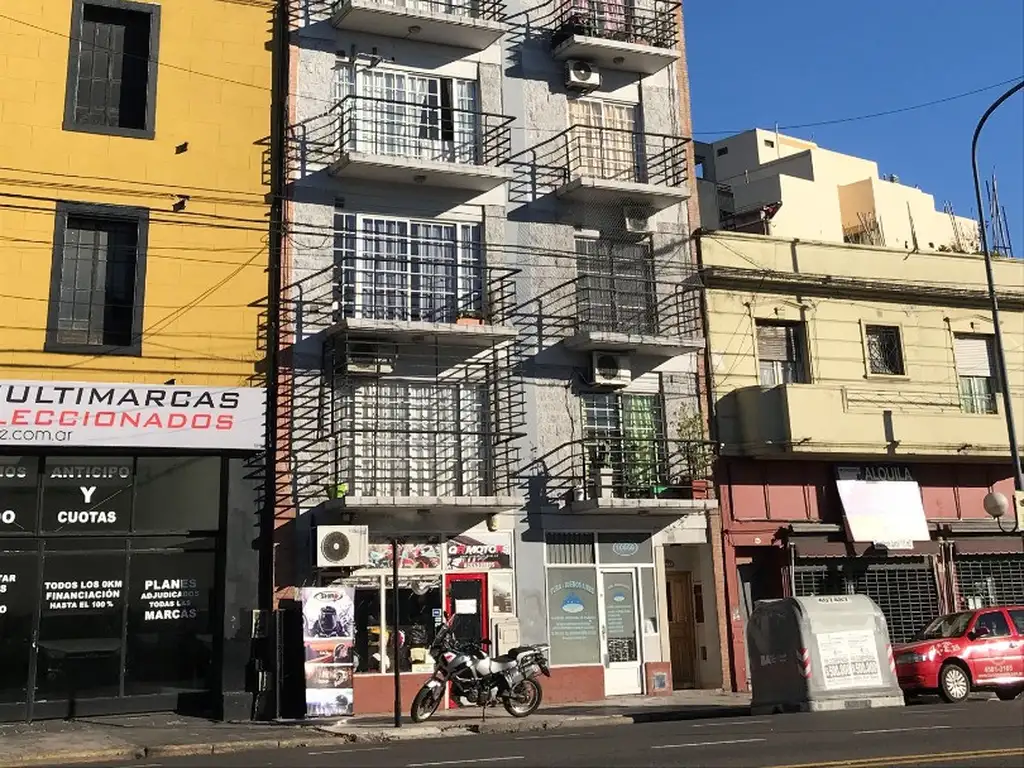 2 AMB AL FRENTE CON BALCON TERRAZA