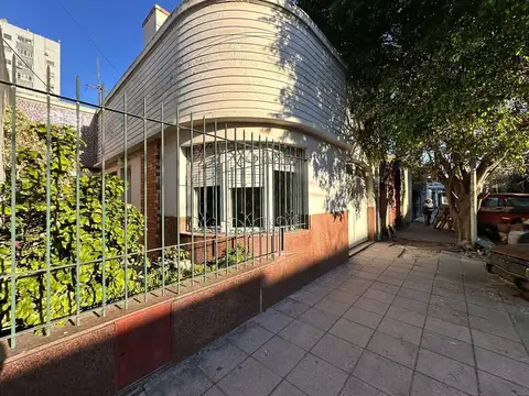 VENTA CASA 3 AMBIENTES- VALENTÍN ALSINA