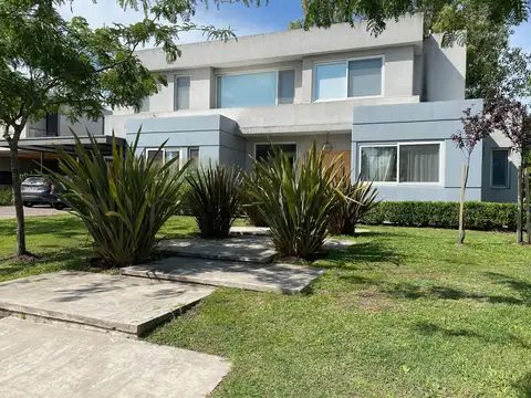 Casas en Venta en El Encuentro - Argenprop