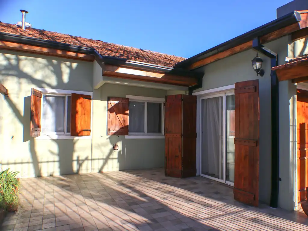 Casa en Venta, dos dormitorios en Escobar, Buenos Aires