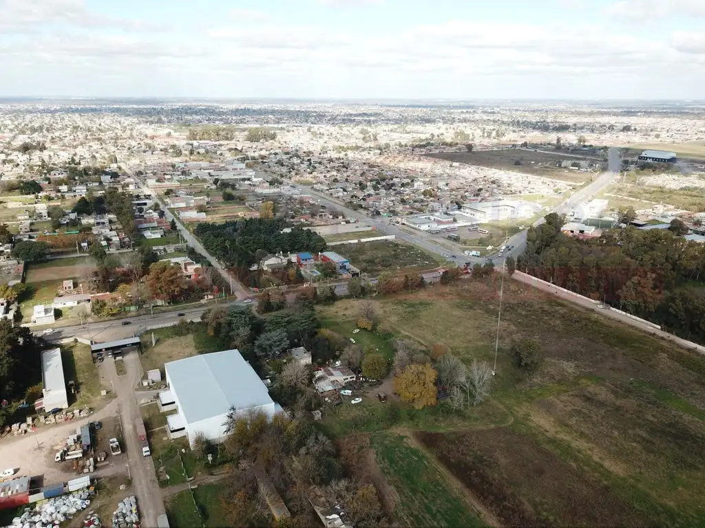 EXCELENTE TERRENO DE 4.060 M² EN EL POLO INDUSTRIAL DE MERLO