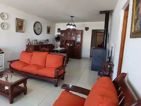 VENTA CASA CON 4 DEPTOS EN EL MORRITO , BATÁN