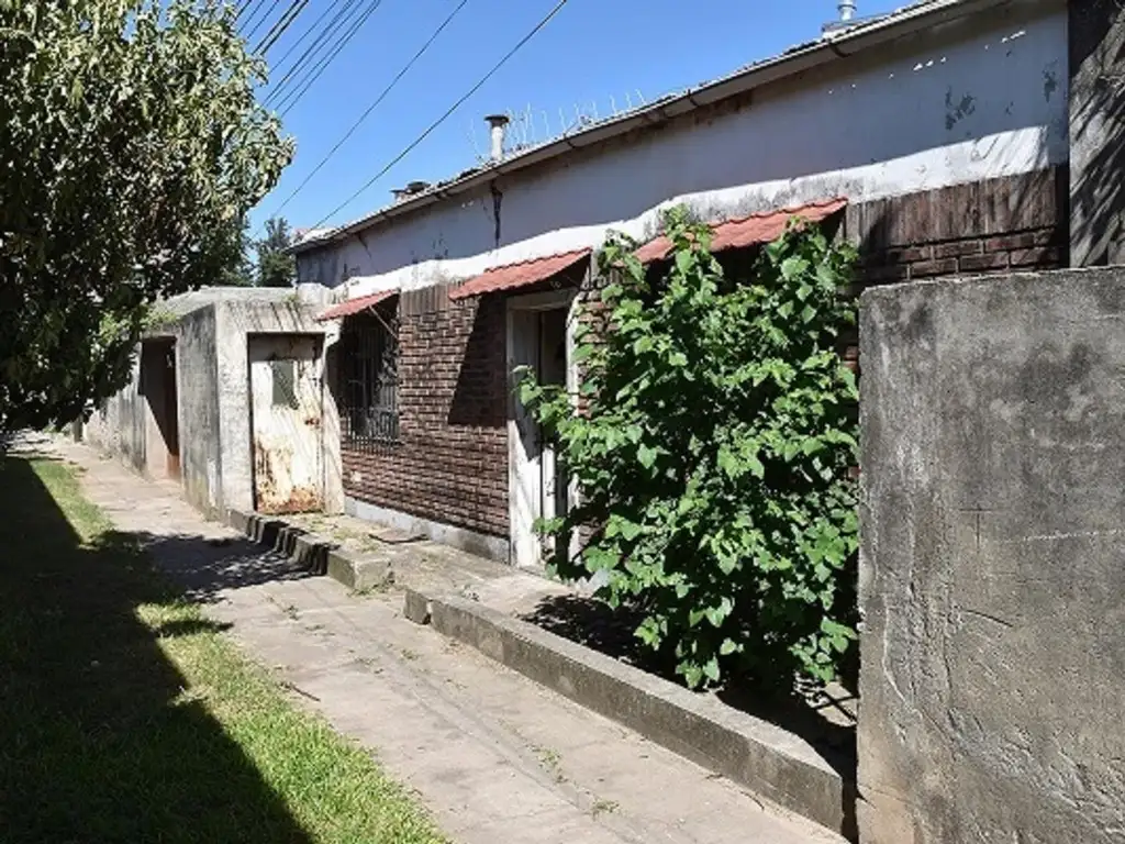 INTERNO CON MUCHO POTENCIAL EN GUADALUPE OESTE