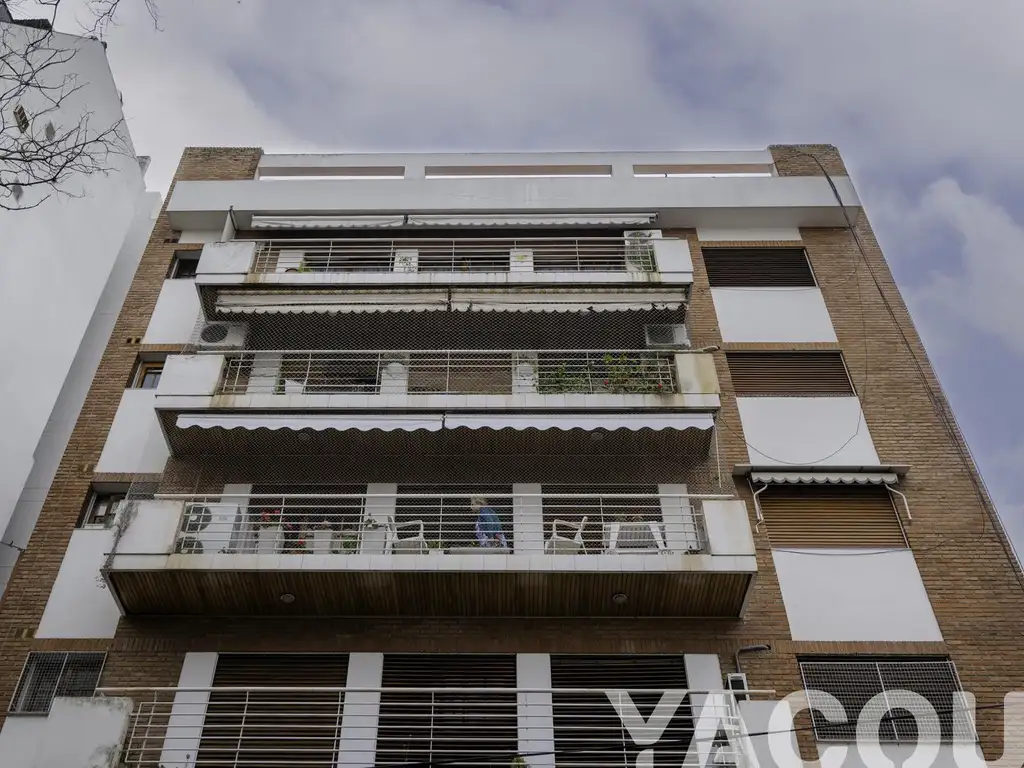 Departamento en venta - 4 Dormitorios 3 Baños - Cochera - 195Mts2 - Caballito