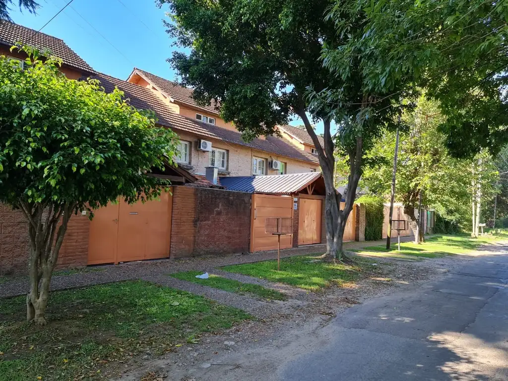 Venta  Triplex En Complejo El Molino (permuta por menor valor)