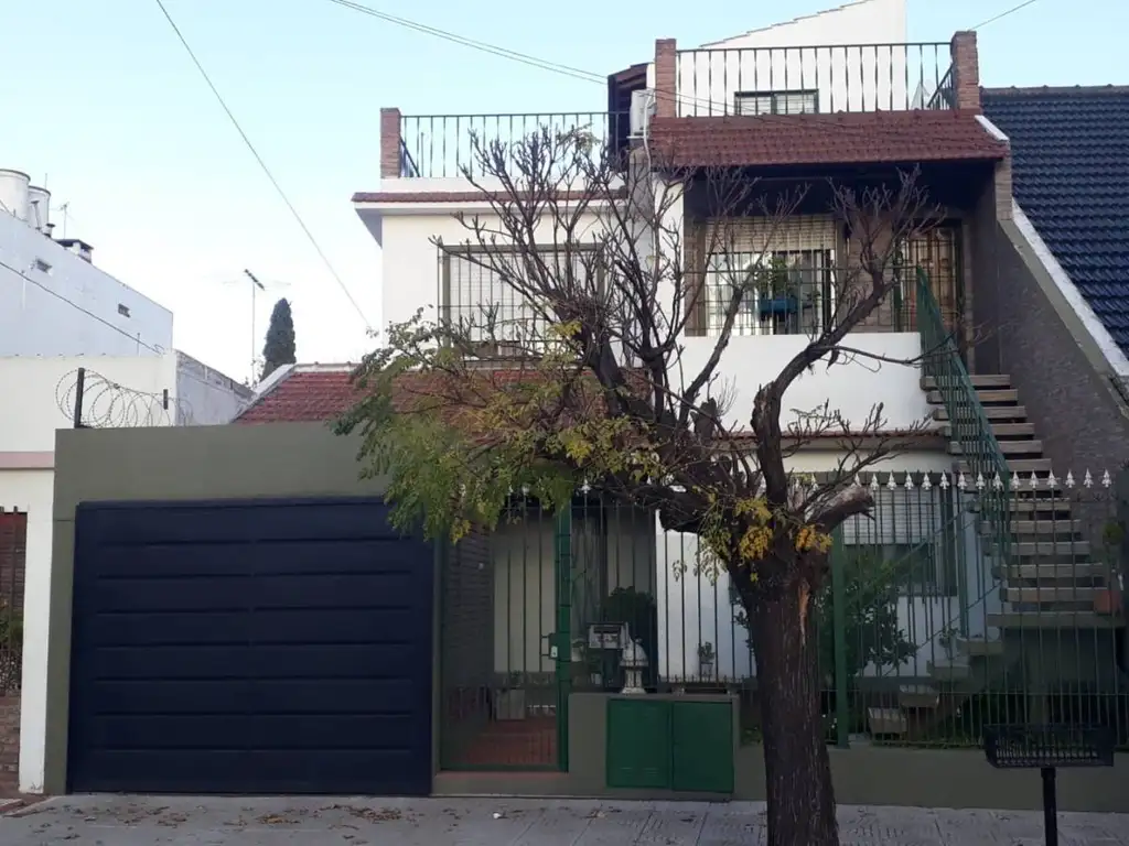 Venta casa multifamiliar en Villa Ballester