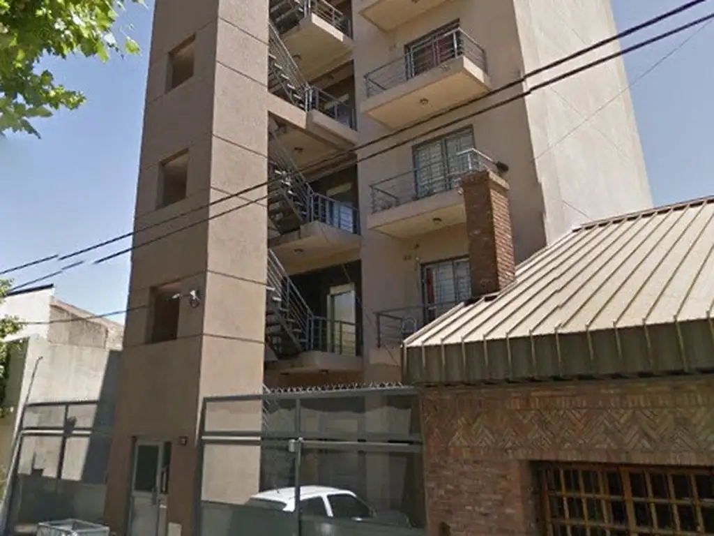 Departamento de 2 ambientes con cochera Quilmes centro