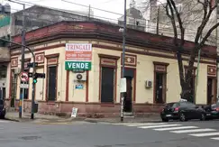 CASA EN ESQUINA CON RENTA- 