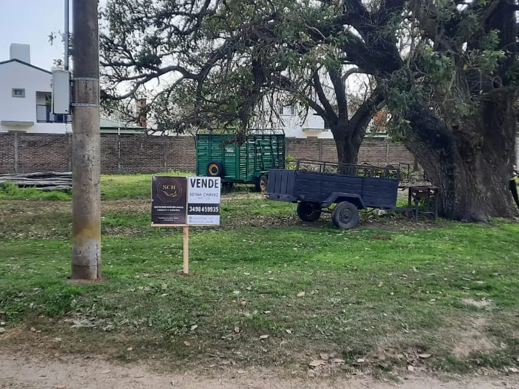 SE VENDE 3 TERRENOS EN HELVECIA SON DE ESQUINA