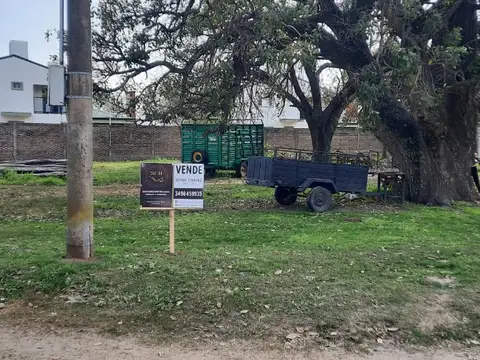 SE VENDE 3 TERRENOS EN HELVECIA SON DE ESQUINA