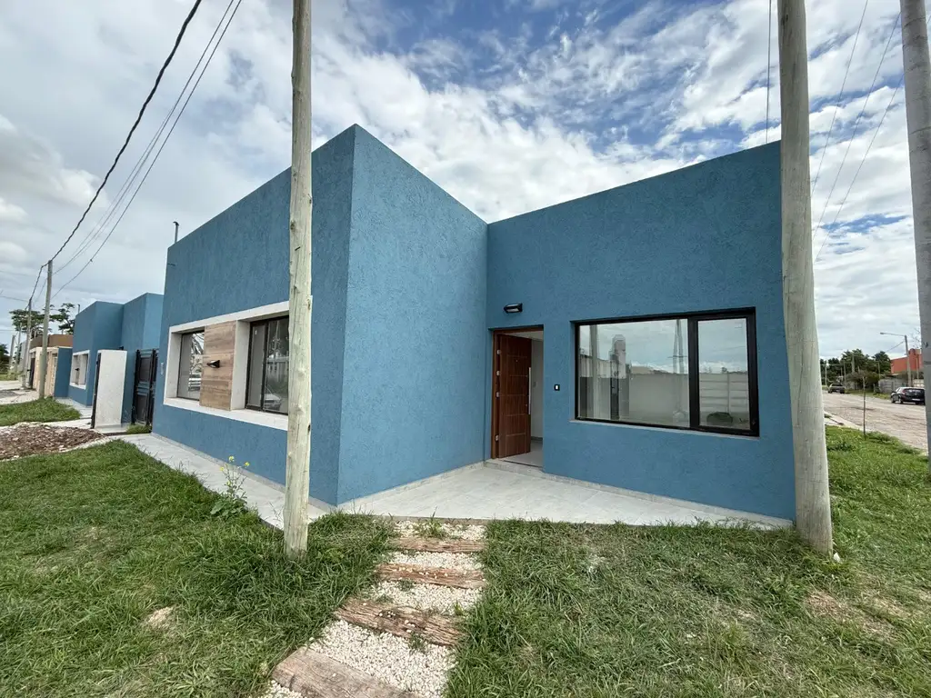 EXCELENTE CASA A ESTRENAR