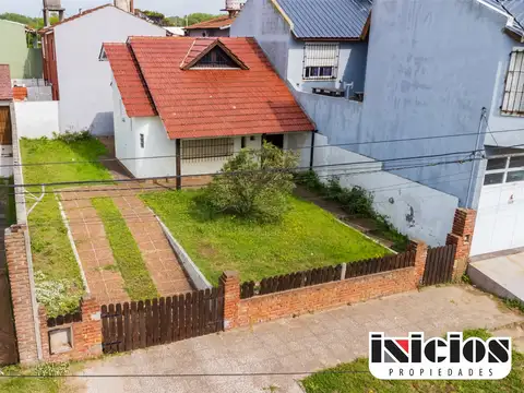 Casa en Lote: Belgrano N° 1.407 - Mar de Ajó - C846