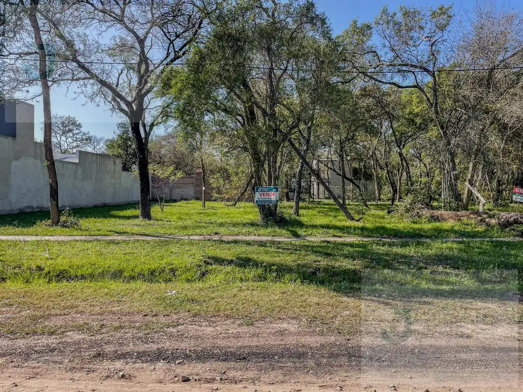 Terreno en  Parque Arboledas frente a espacio verde