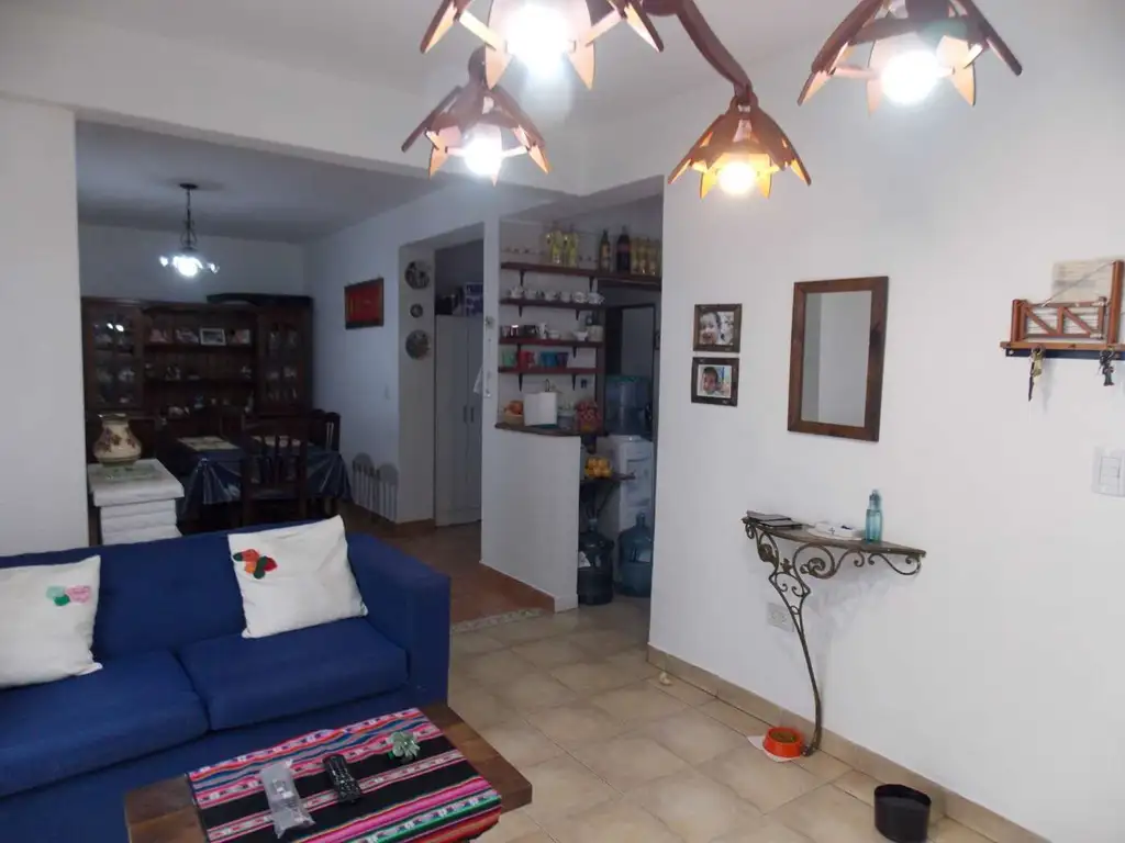 CASA VENTA 4 AMB. LO. ZAMORA PERMUTA LANUS