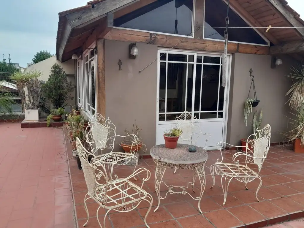 VENTA PH 4 AMB. CON TERRAZA Y QUINCHO - BANFIELD