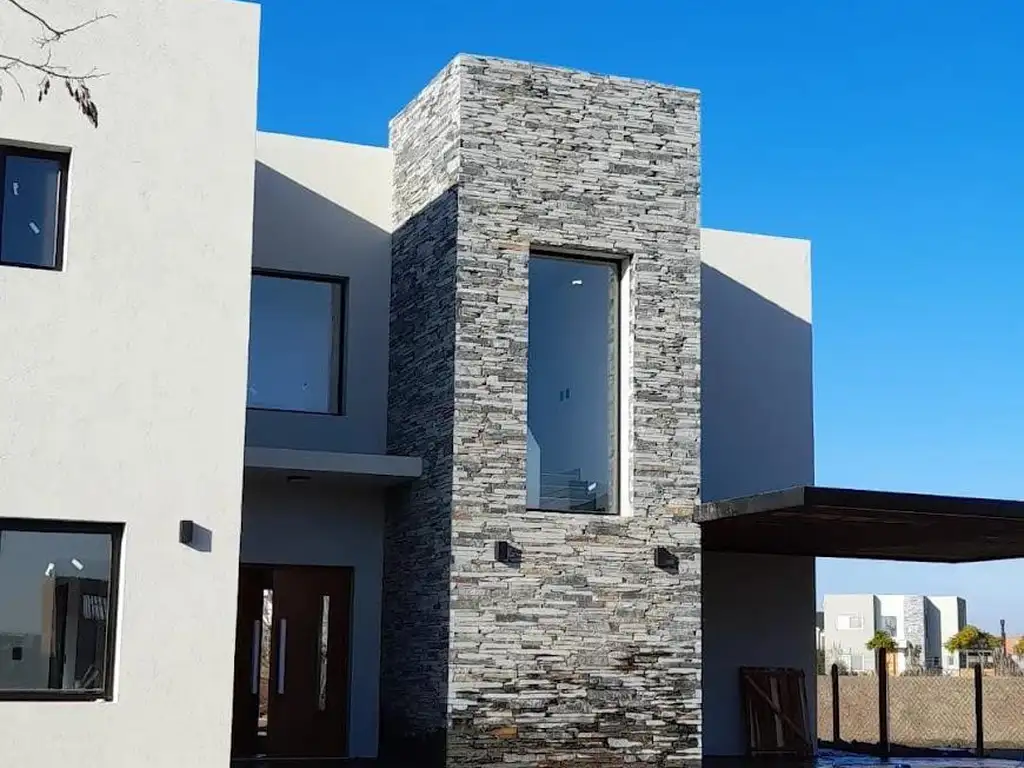 Casa en venta  a la LAGUNA - Puertos - El Cantón