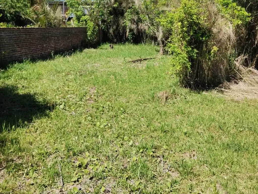 Casa en venta de 3 ambientes en Rincon de Milberg Tigre a reciclar tasada a valor lote