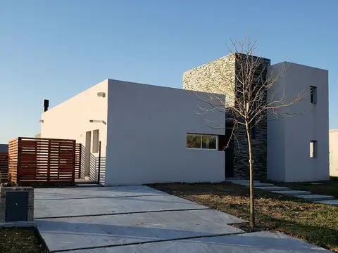 Casa en Venta en El Cantón, Escobar, G.B.A. Zona Norte