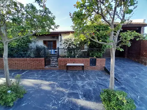 Casa en Buenos Aires 1034 - Santa Rosa