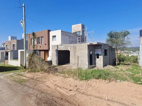 OPORTUNIDAD TERRENO CON CONSTRUCCION