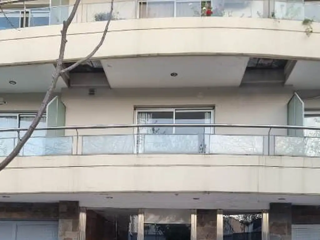 Villa Devoto Monoambiente  al contafrente con gran balcon y cochera fija en moderno edificio