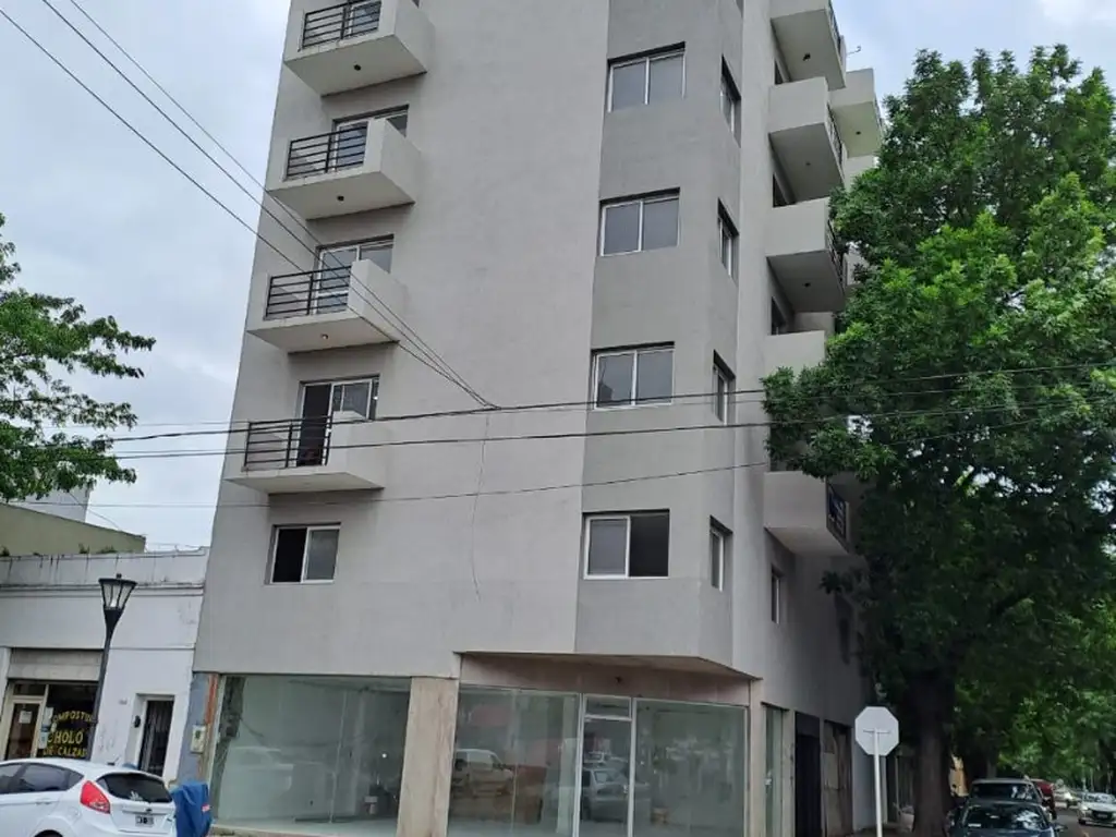 MONOAMBIENTE PISO ALTO AL FRENTE CON BALCON A ESTRENAR