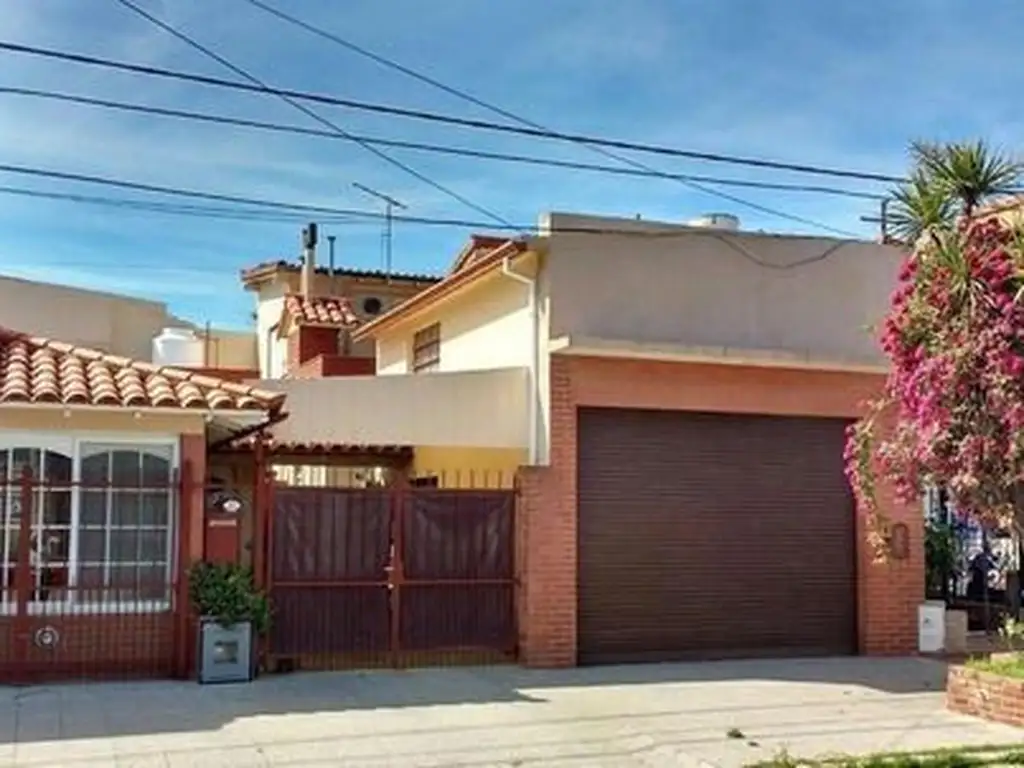 Casa  En Venta Ubicado En Miramar, Costa Atlántica, Buenos