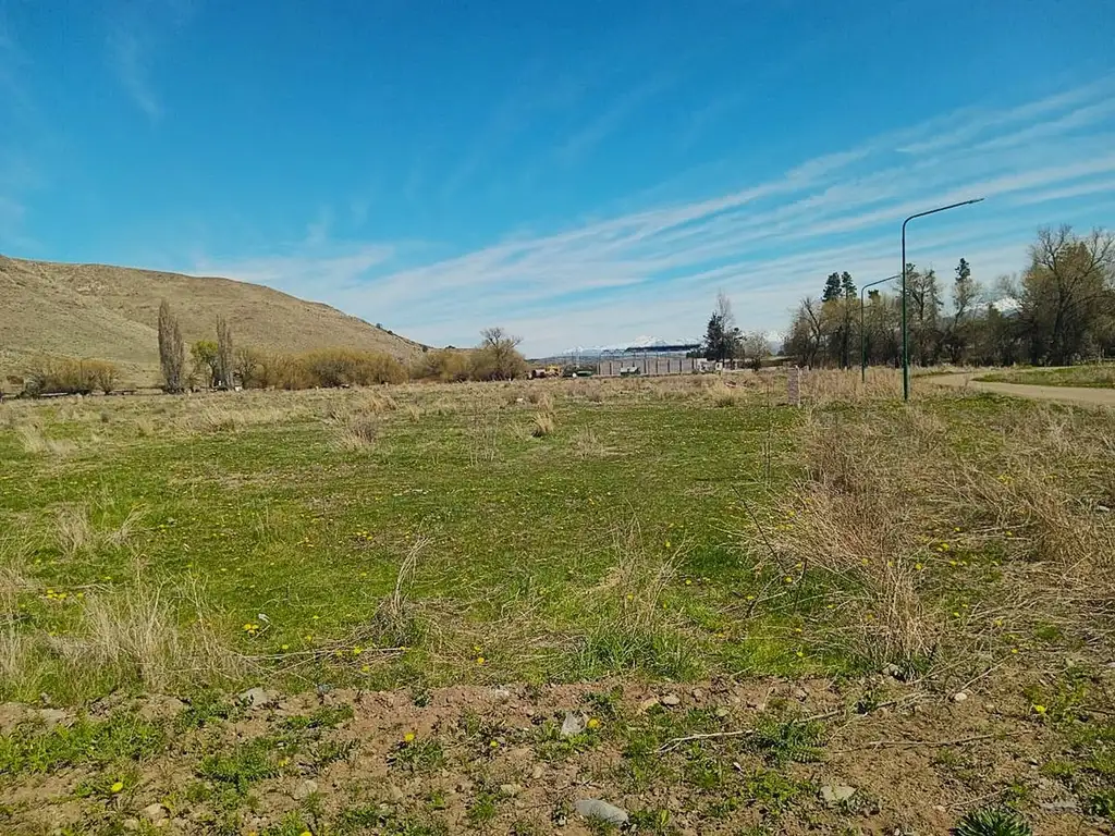 Lote Terreno 2.811 mts2 - Esquel - Con Servicios