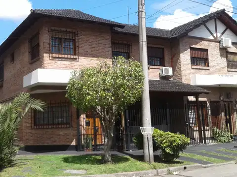 APTO CREDITO - NUEVO PRECIO - HERMOSO DUPLEX EN BARRIO GUEMES