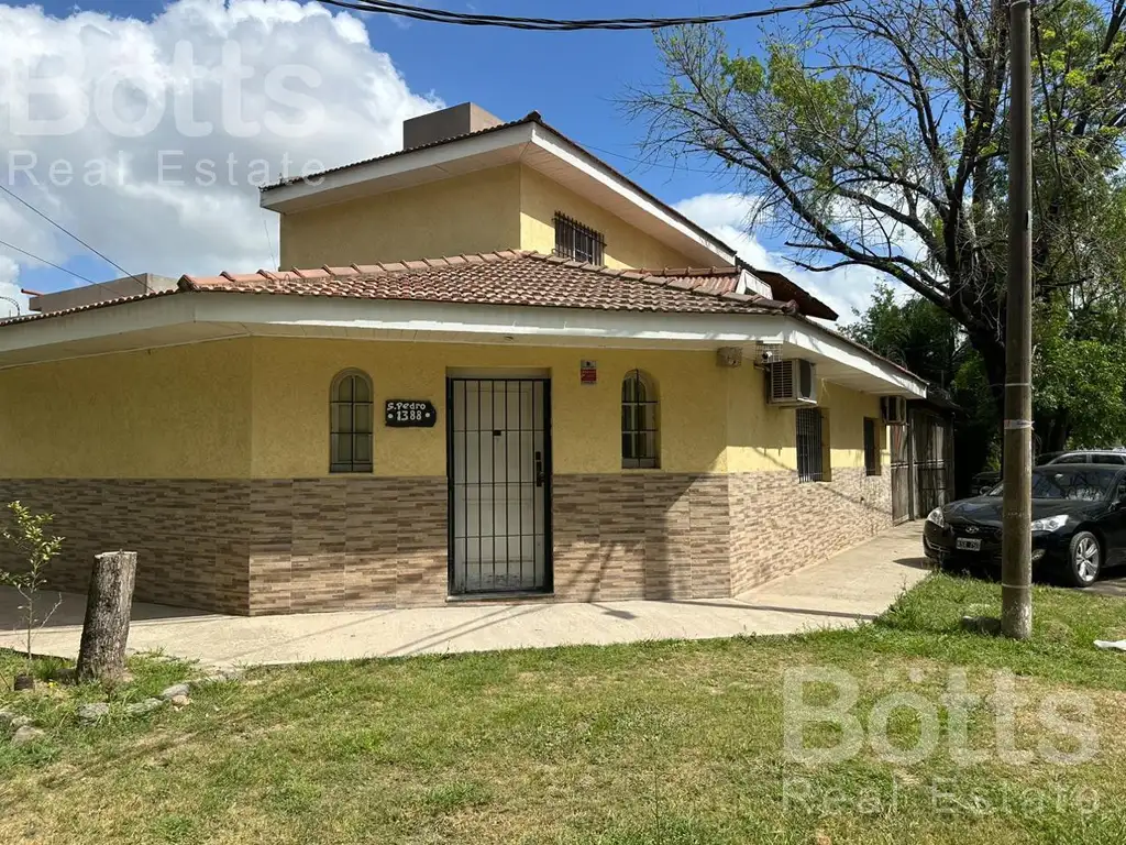 CASA EN VENTA BARRIO PARQUE EL ROCIO, MANUEL ALBERTI. PILAR