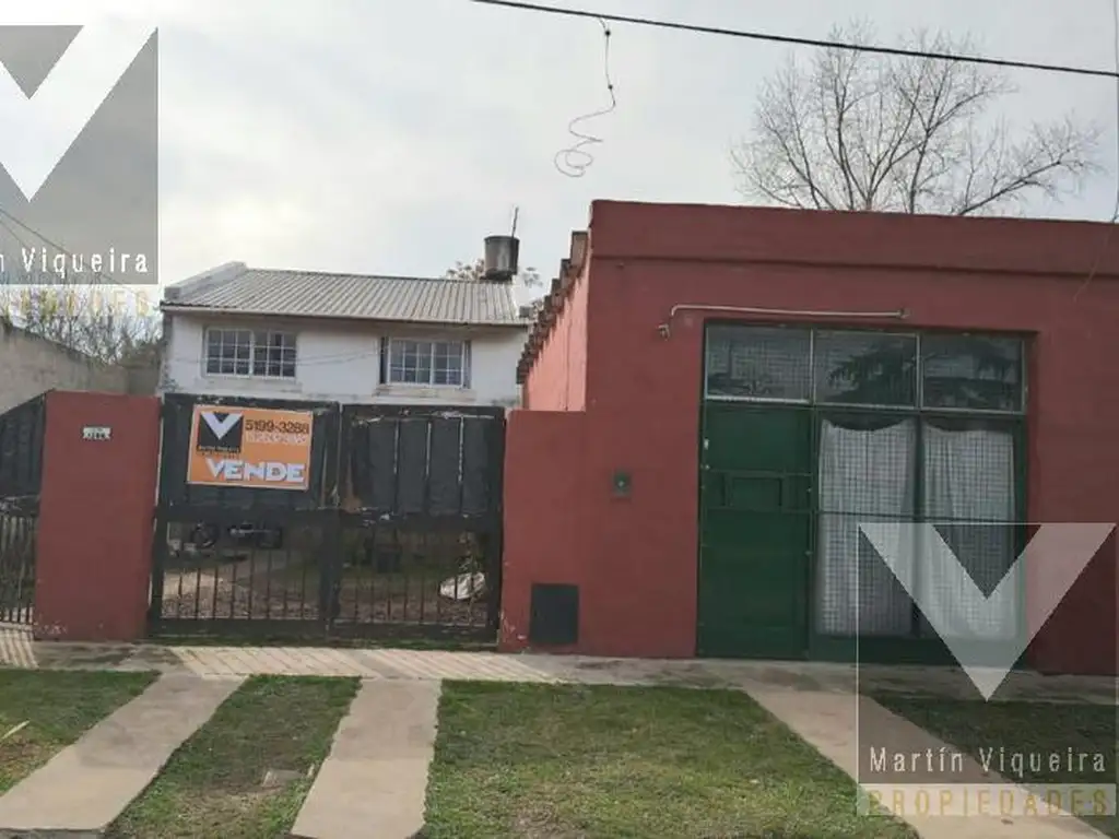 Casa en Gral Rodríguez en lote propio de 11.5 mts de frente por 36.3 de fondo. IDEAL 2 FAMILIAS