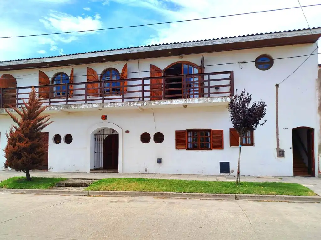 Tres Departamentos + Local en VENTA - Necochea