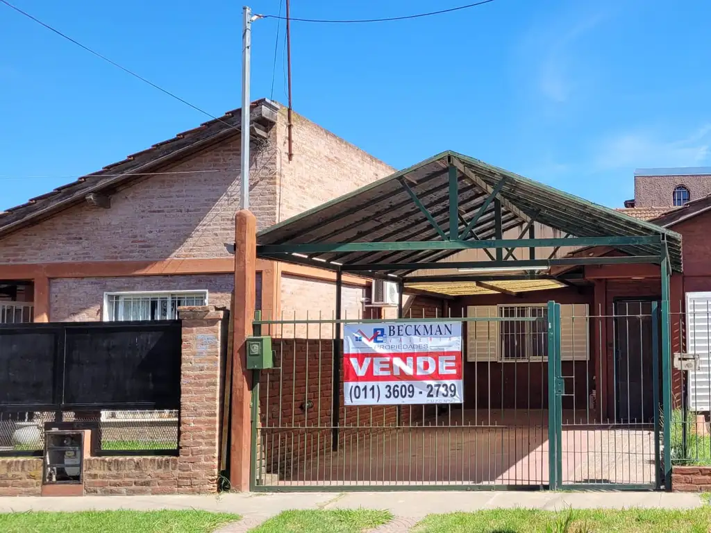 Excelente propiedad en Barrio Coprovi, sobre Almafuerte Nº 170. Con Financiación Propia