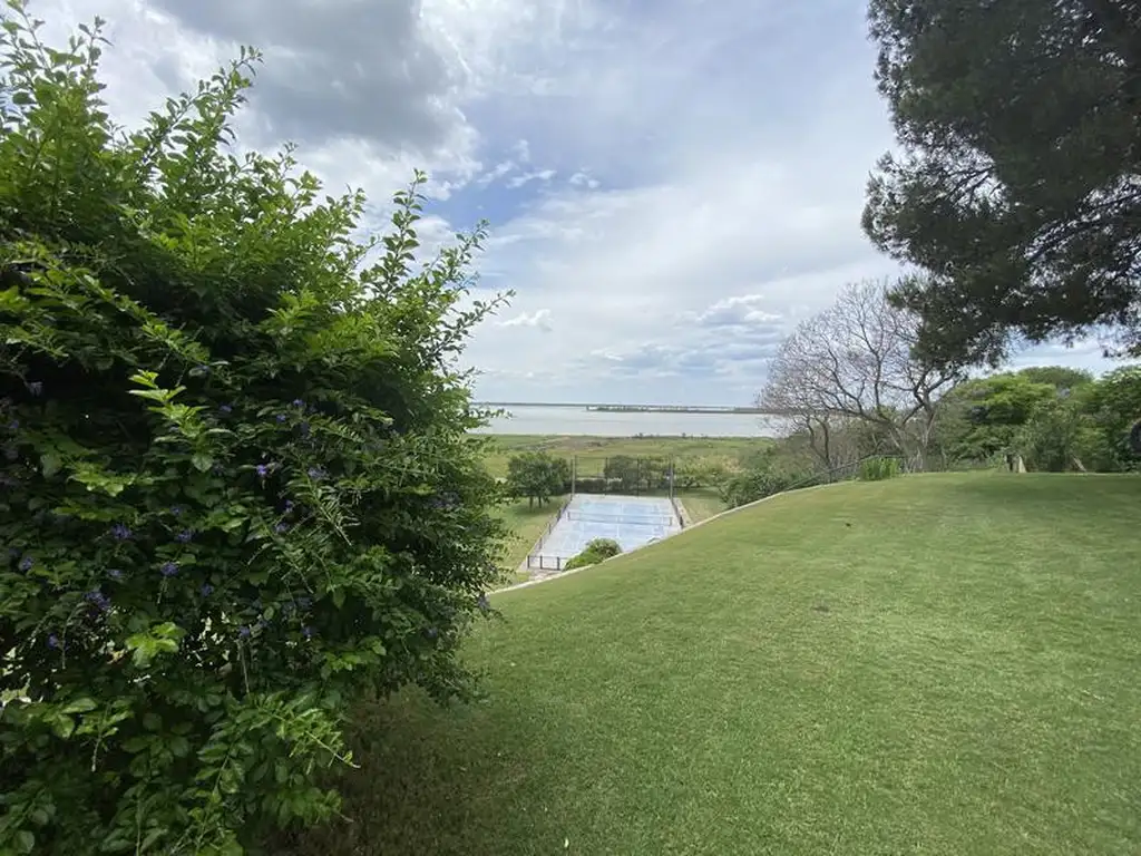 Casa con vista al ríos sobre Barranca Río Paraná Arroyo Seco