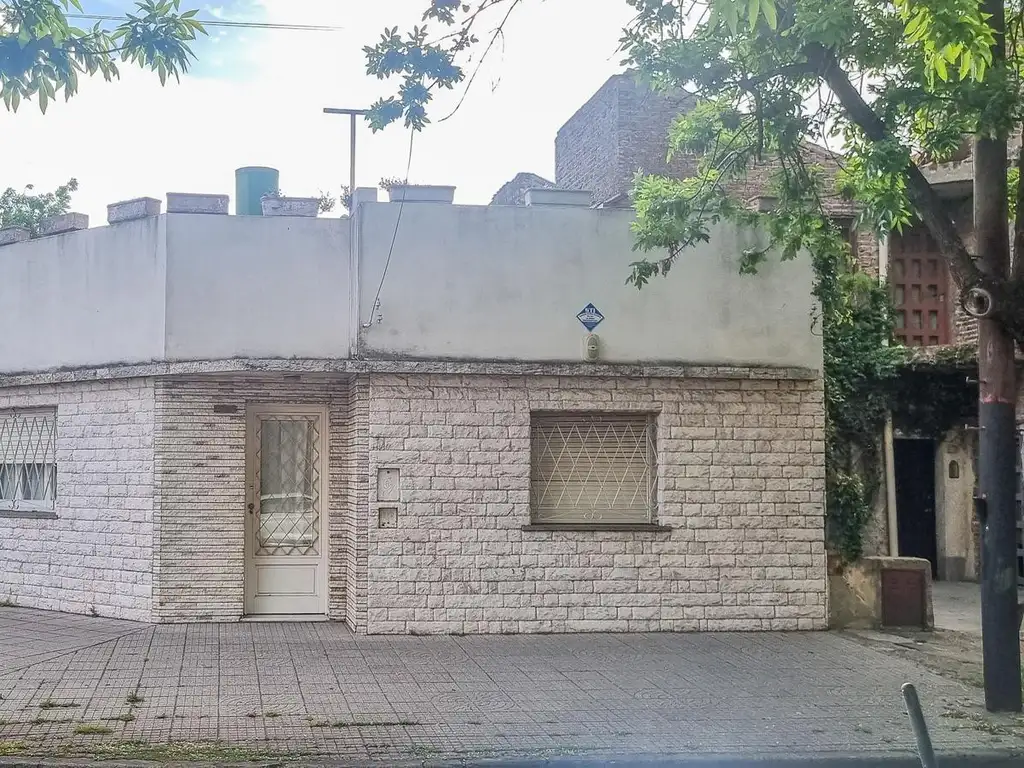 Oportunidad casa 3 dorm con quincho y cochera Belgrano Rosario