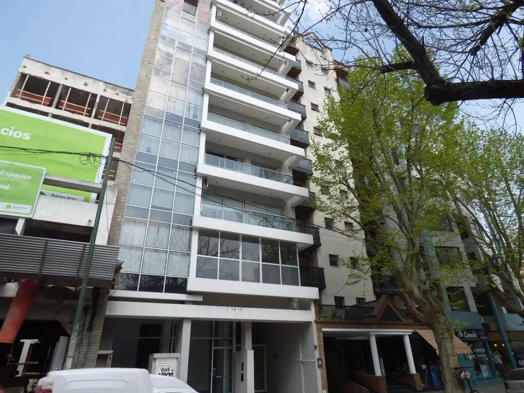 Oficina en venta en La Plata calle 43 e/ 12 y 13 Dacal Bienes Raices