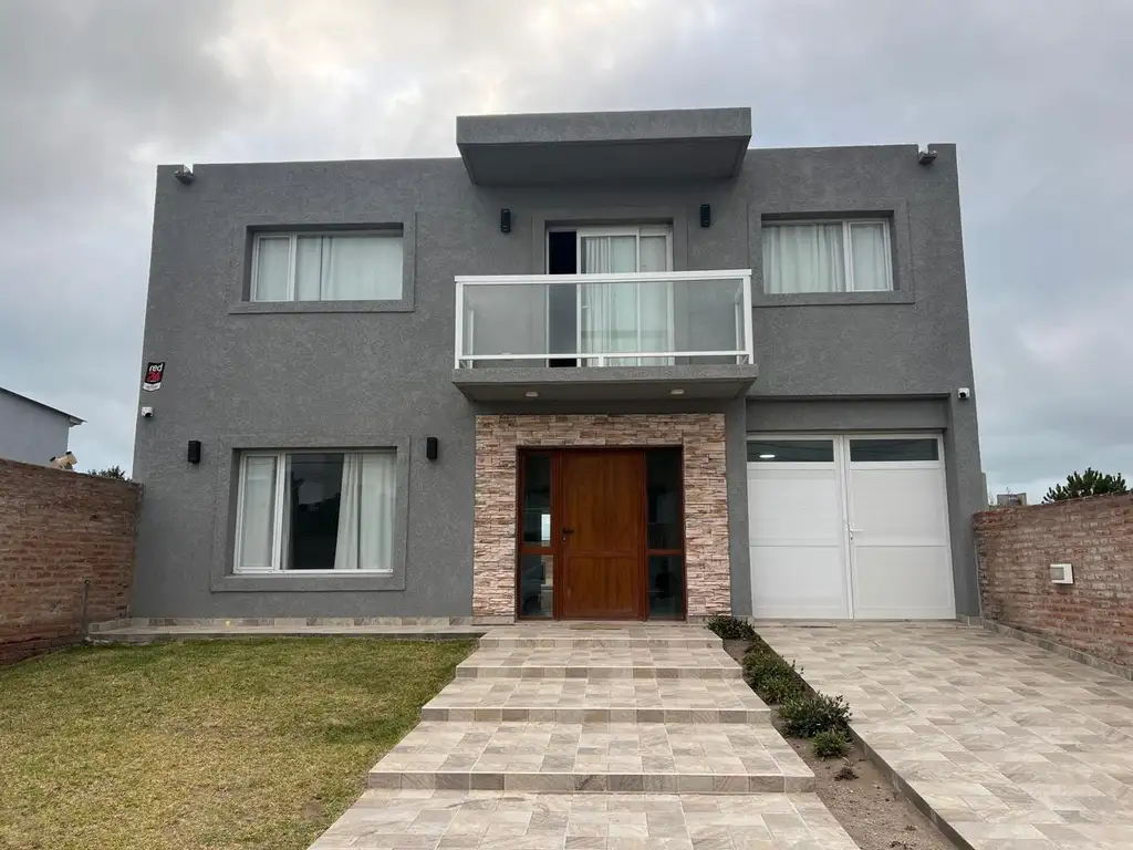 Casa en  VENTA CLAROMECO