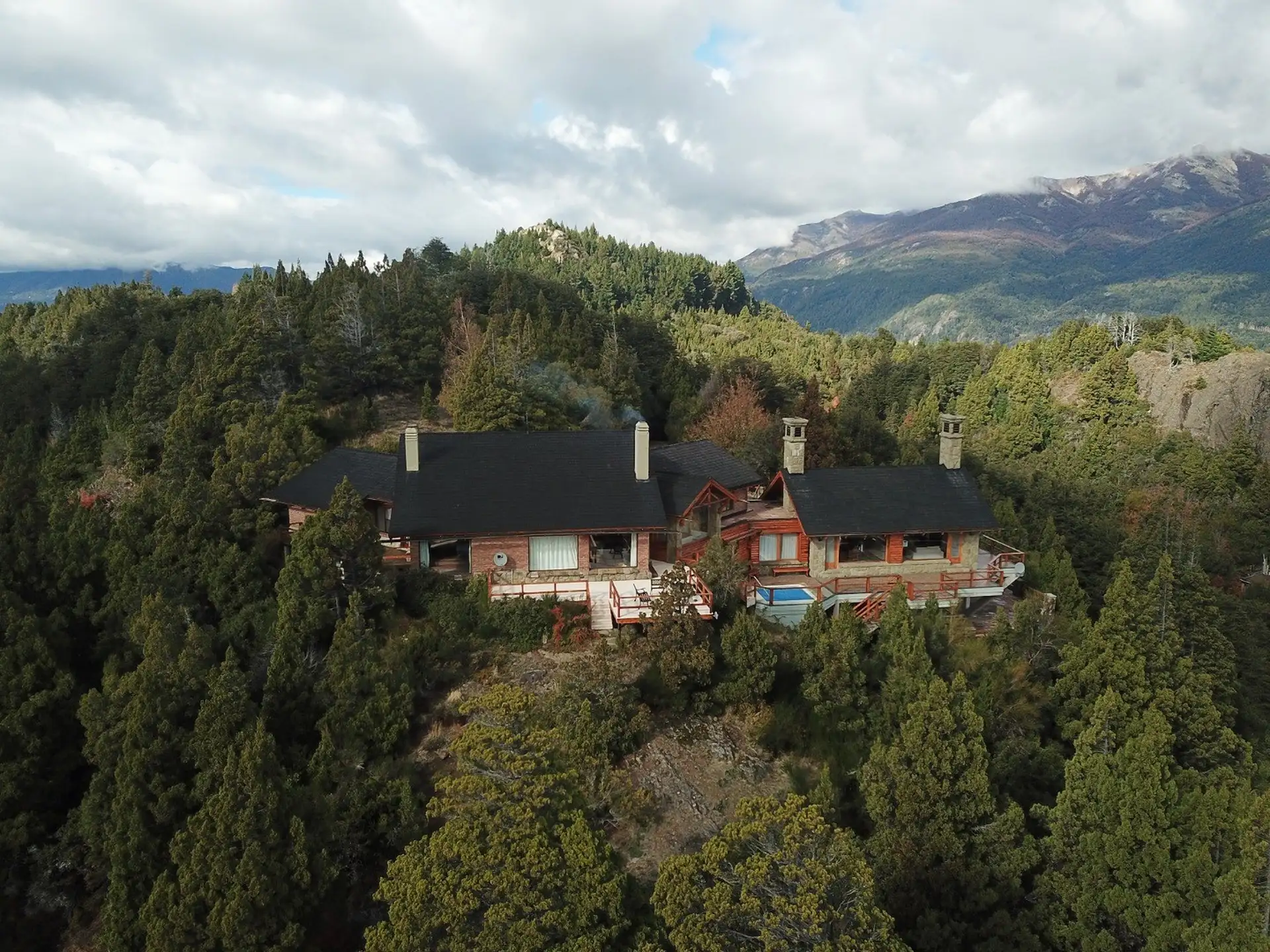 UNICA CASA DE 41.7 hectareas a 15 minutos del centro de Bariloche